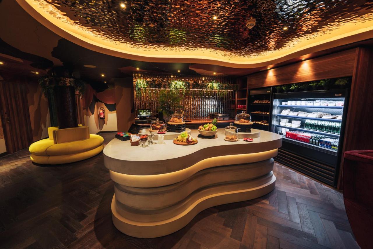 Five Zurich - Luxury City Resort Exterior photo The interior of the restaurant